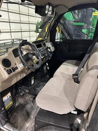 Image of John Deere XUV 835R equipment image 3
