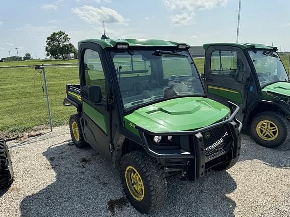 Image of John Deere XUV 835R equipment image 1