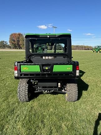 Image of John Deere XUV 835R equipment image 2