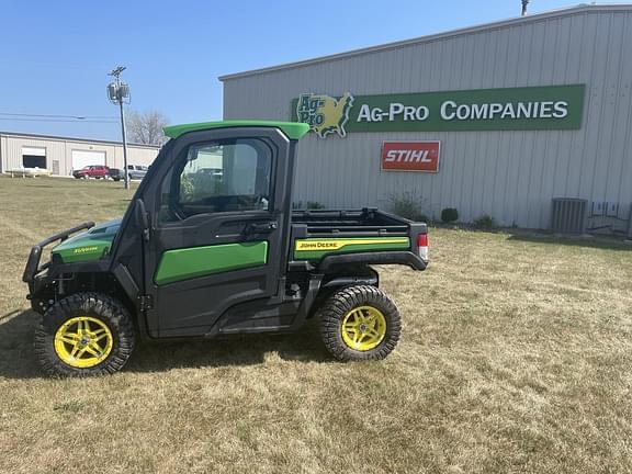 Image of John Deere XUV 835R Primary image