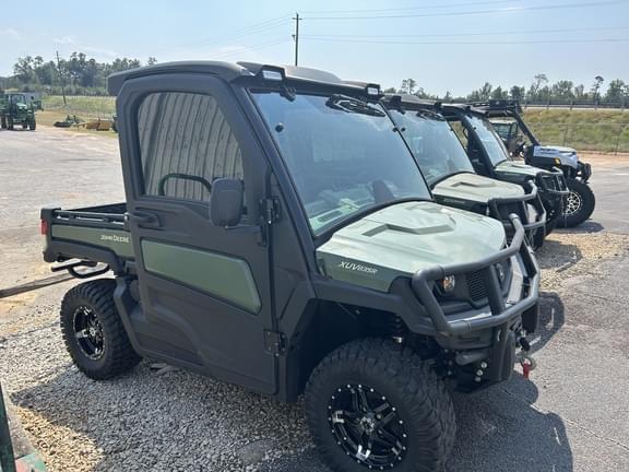 Image of John Deere XUV 835R Primary image