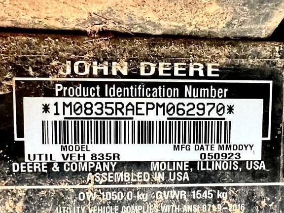Image of John Deere XUV 835R equipment image 2