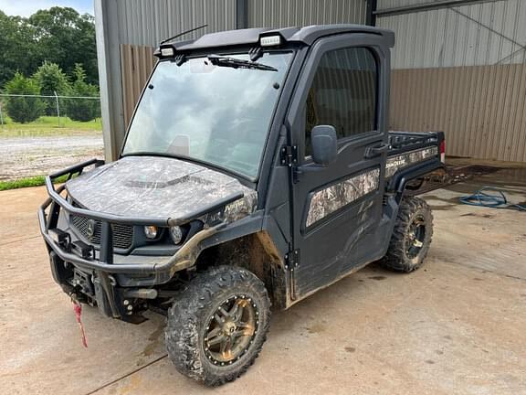 Image of John Deere XUV 835R Primary image