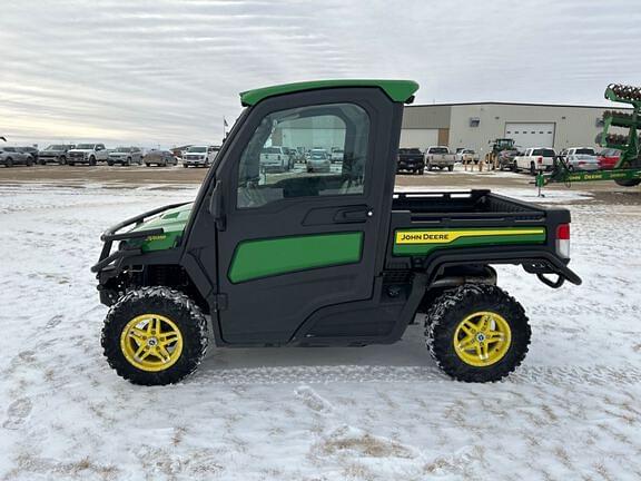 Image of John Deere XUV 835R equipment image 1