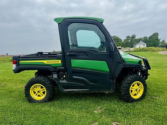 Image of John Deere XUV 835R equipment image 2