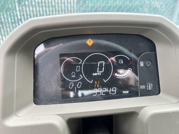 Image of John Deere XUV 835R equipment image 4