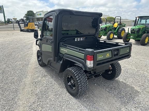 Image of John Deere XUV 835R equipment image 2
