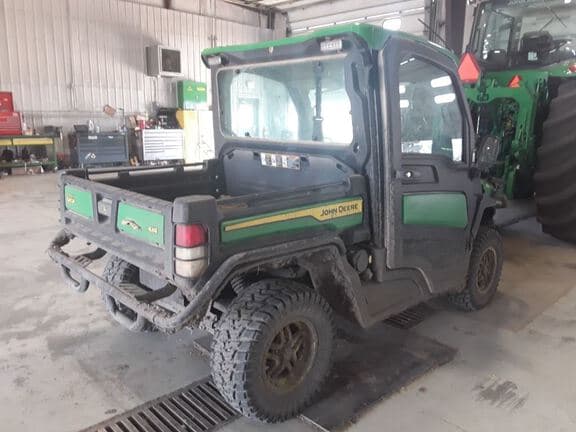 Image of John Deere XUV 835R equipment image 2