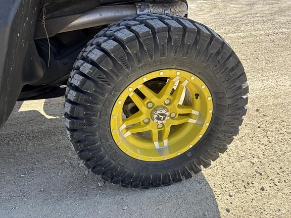 Image of John Deere XUV 835R equipment image 4