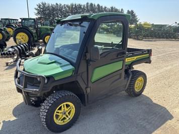 Main image John Deere XUV 835R