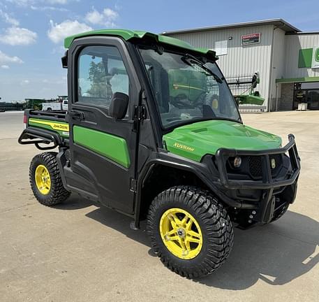 Image of John Deere XUV 835R Primary image