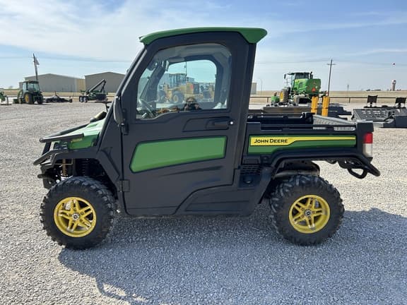 Image of John Deere XUV 835R equipment image 1