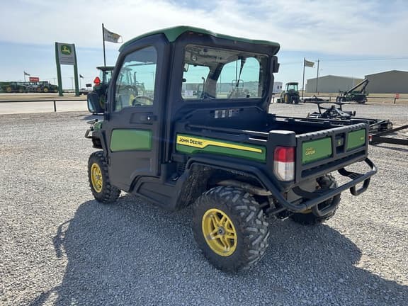 Image of John Deere XUV 835R equipment image 2
