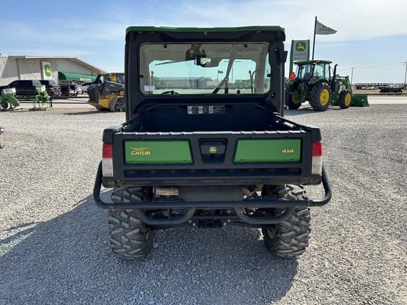 Image of John Deere XUV 835R equipment image 3