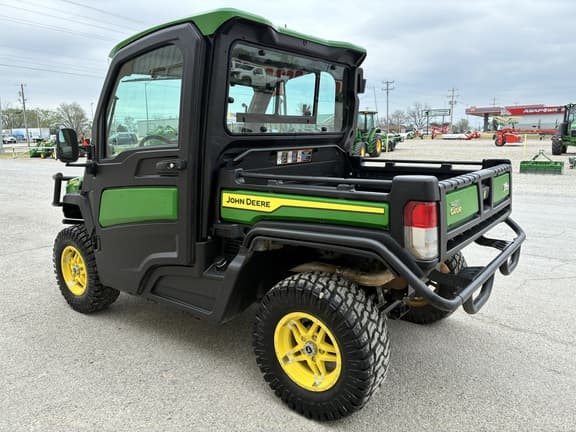Image of John Deere XUV 835R equipment image 1