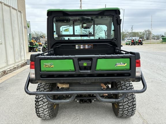 Image of John Deere XUV 835R equipment image 2