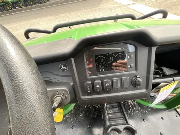 Image of John Deere Gator XUV 855M S4 equipment image 3