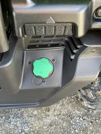 Image of John Deere XUV 865M equipment image 3