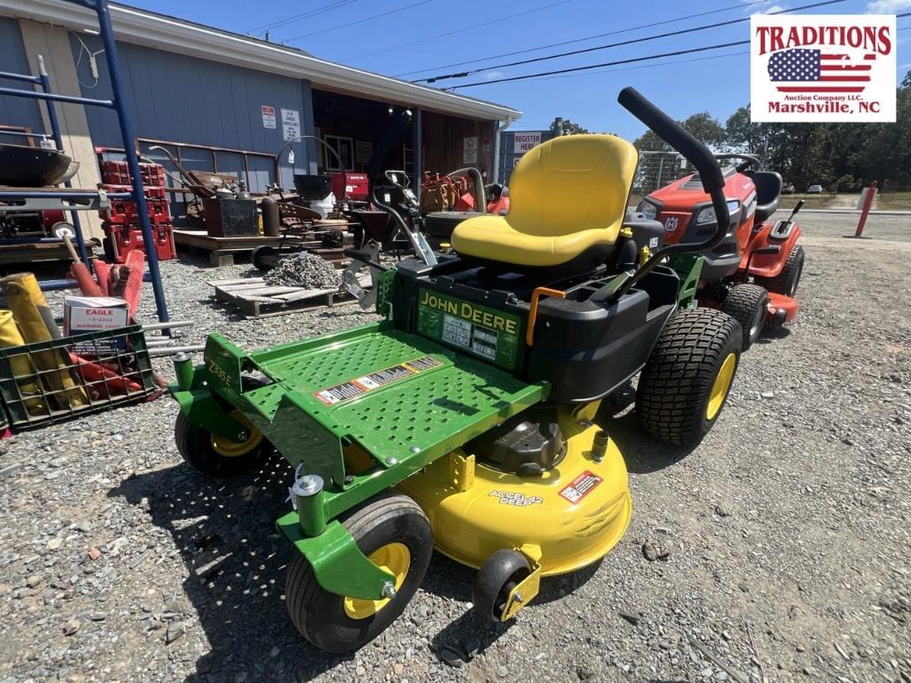 Image of John Deere Z335E Primary image