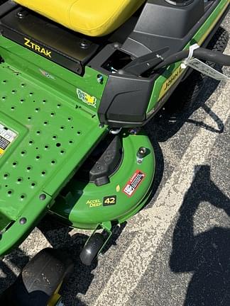 Image of John Deere Z315E equipment image 3