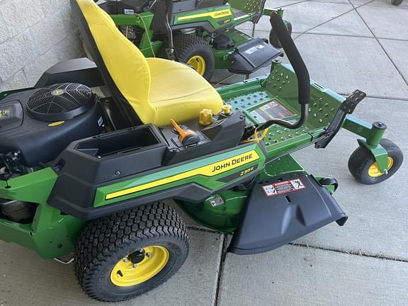 Image of John Deere Z315E equipment image 1