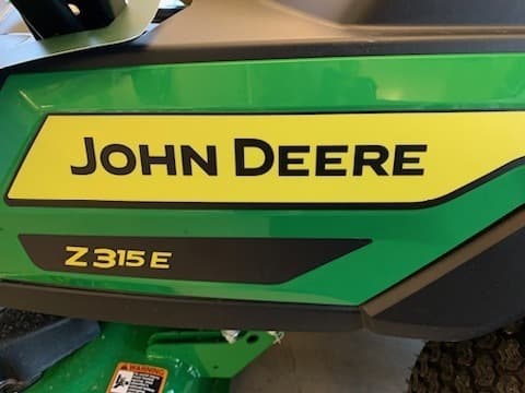 Image of John Deere Z315E equipment image 4