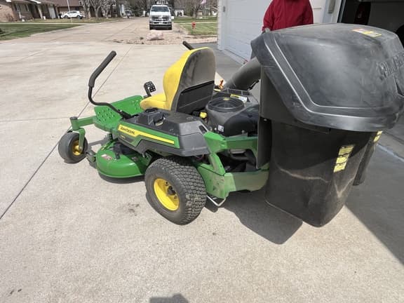Image of John Deere Z315E equipment image 2