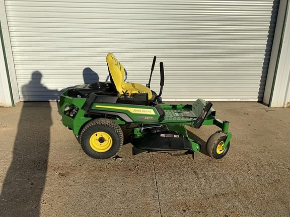 Image of John Deere Z320M equipment image 4