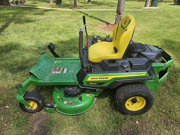 Image of John Deere Z320M Primary image