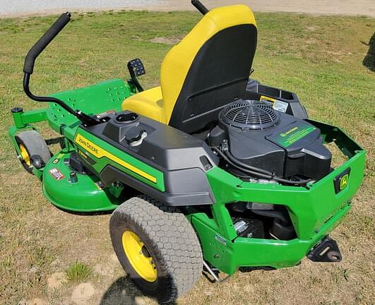 Image of John Deere Z320M equipment image 1