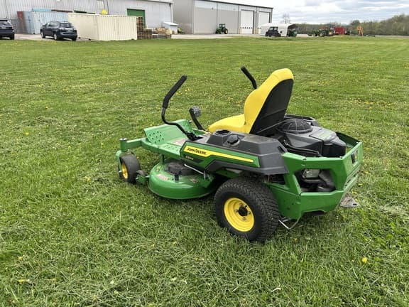 Image of John Deere Z320M equipment image 4