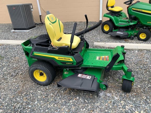 Image of John Deere Z320M equipment image 1