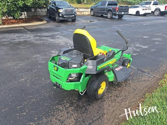 Image of John Deere Z320M equipment image 3