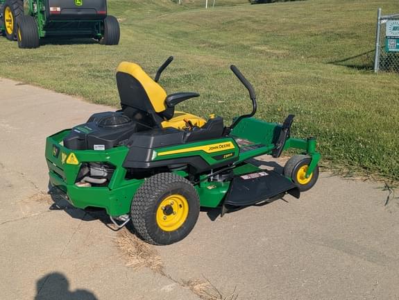 Image of John Deere Z320R equipment image 3