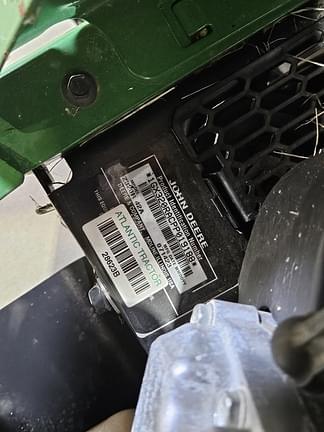 Image of John Deere Z320R equipment image 4