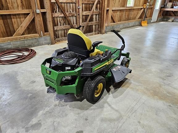 Image of John Deere Z320R equipment image 2
