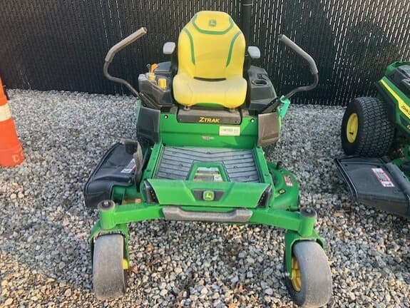 Image of John Deere Z320R equipment image 2