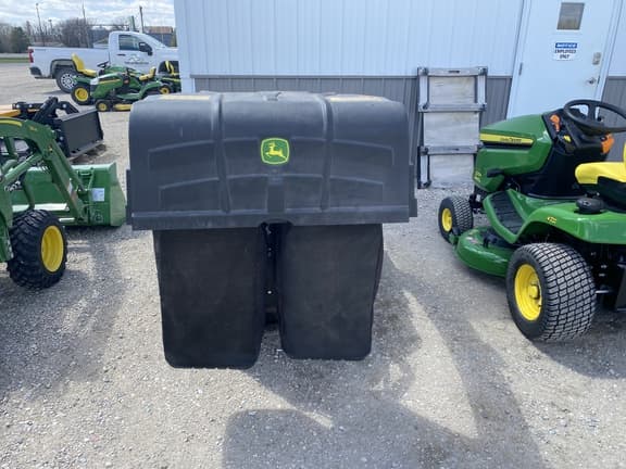 Image of John Deere Z320R equipment image 3