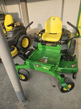Main image John Deere Z325E