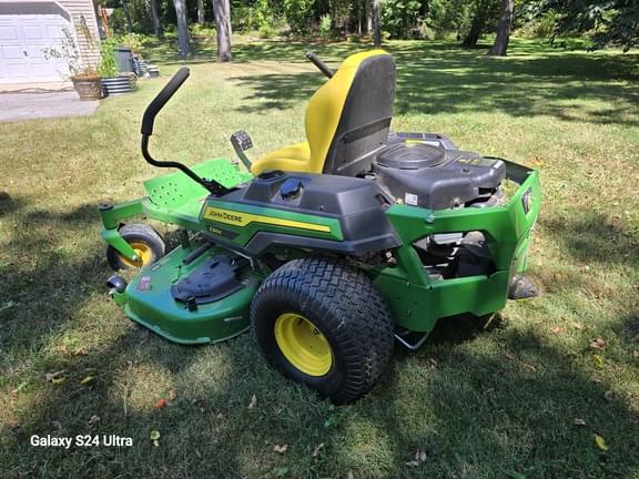 Image of John Deere Z325E equipment image 3