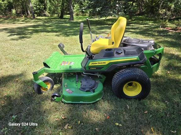 Image of John Deere Z325E Primary image