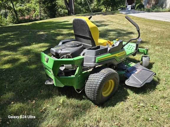 Image of John Deere Z325E equipment image 4