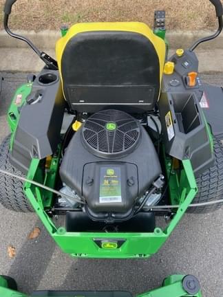 Image of John Deere Z325E equipment image 3