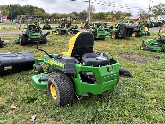 Image of John Deere Z325E equipment image 2