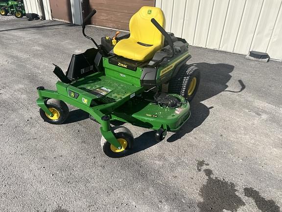 Image of John Deere Z325E equipment image 1