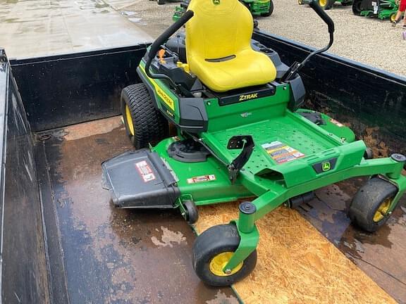 Image of John Deere Z325E equipment image 2