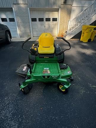 Image of John Deere Z325E Primary image