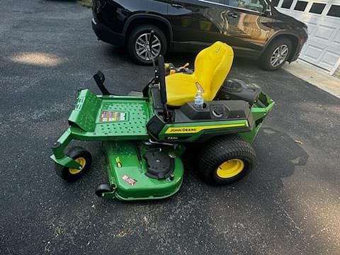 Image of John Deere Z325E equipment image 1