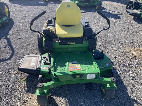 Image of John Deere Z325E equipment image 4