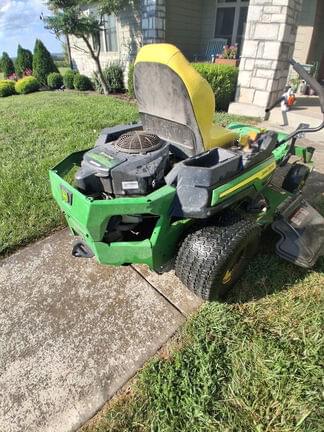 Image of John Deere Z330M equipment image 4